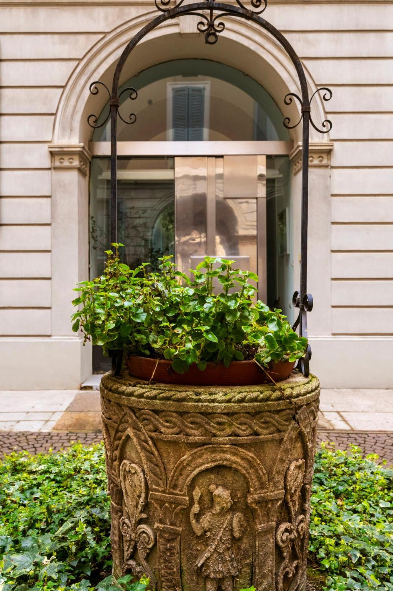 Appartamento Real Jewel In Milano Cadorna Esterno foto